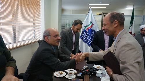 تجلیل از همکار جانباز اداره کل ارتباطات و فناوری اطلاعات استان خراسان رضوی