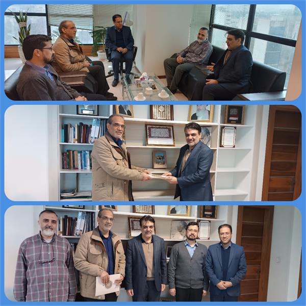 از خانواده شهدای ارتباطات اداره کل ICT  خراسان رضوی تقدیر به عمل آمد