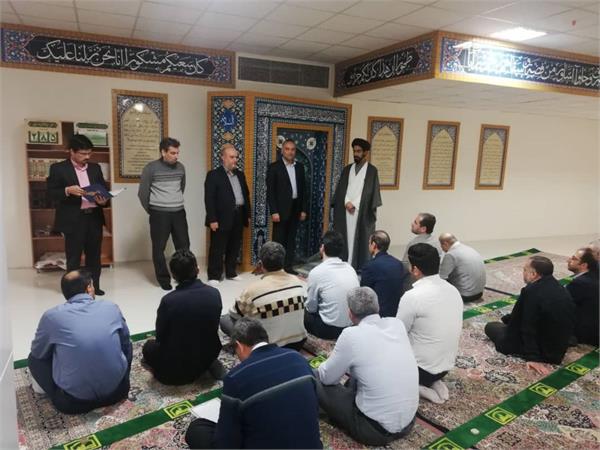 تجلیل از کارمندان جانباز ادارات تابعه وزارت به مناسبت روز جانباز