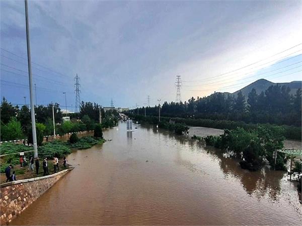وضعیت ارتباطی شهر مشهد و استان خراسان رضوی در روزهای پر بارش اخیر پایدار بود